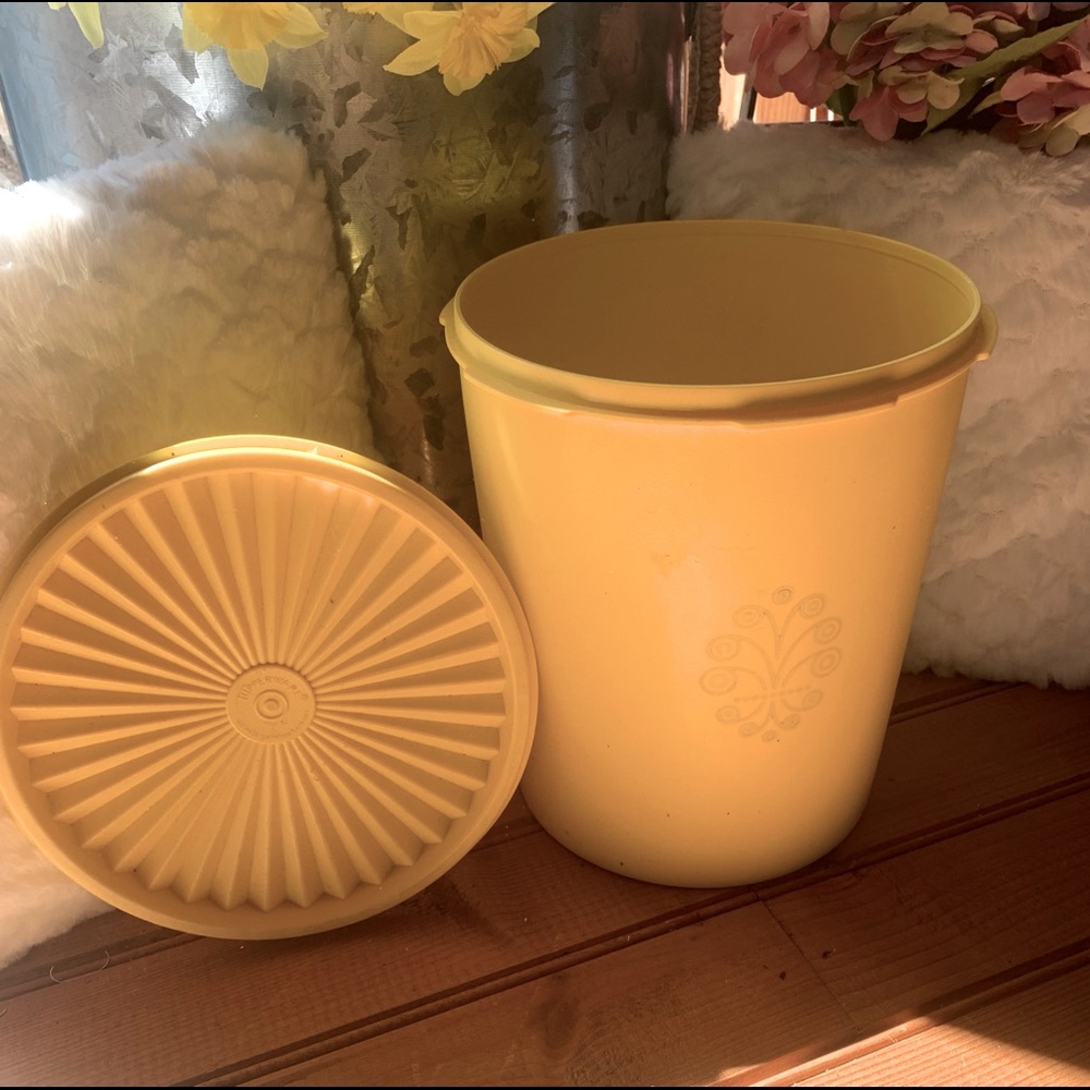 Vintage Tupperware Canister - Yellow Servalier